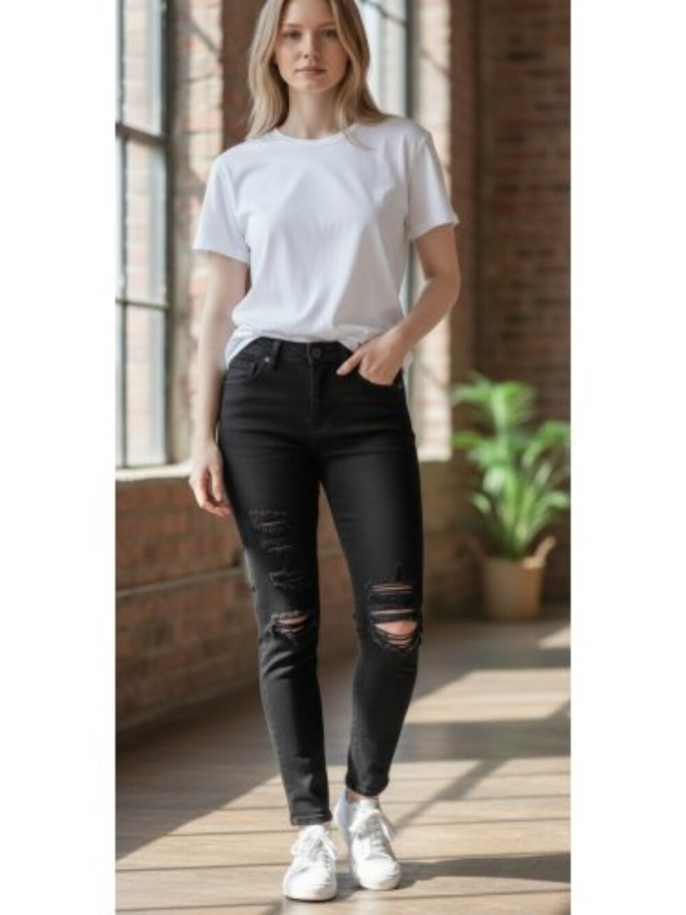 NO BOUNDARIES Black Distressed Straight Leg Stretch Jeans Juniors Size 5